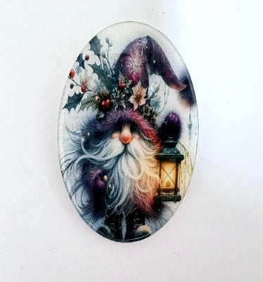 Holiday Gnome Oval