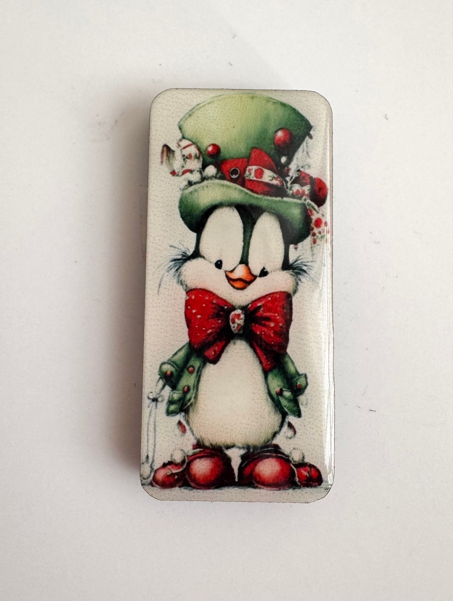 Penguin Holiday domino shape